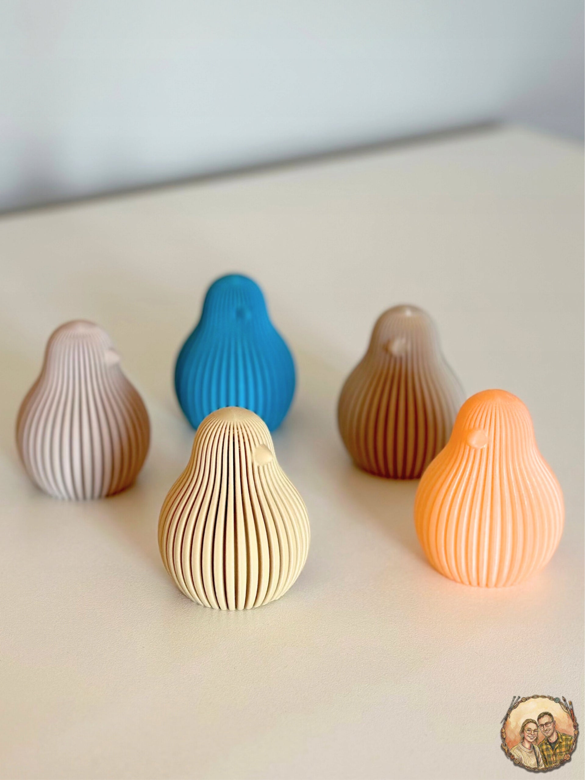 Nowoczesna Ozdoba Kurczak Wielkanocny 6cm Figurka Pisklę na Stół Koszyk