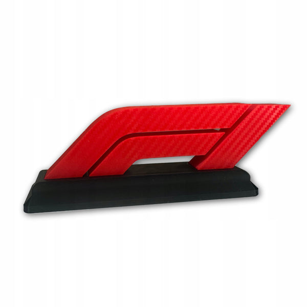 Prezent dla Fana F1: Stojące Logo F1 na biurko. Efekt Włókna Węglowego