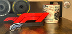 Geschenk für F1-Fans: Stehendes F1-Logo für den Schreibtisch. Carbon-Effekt