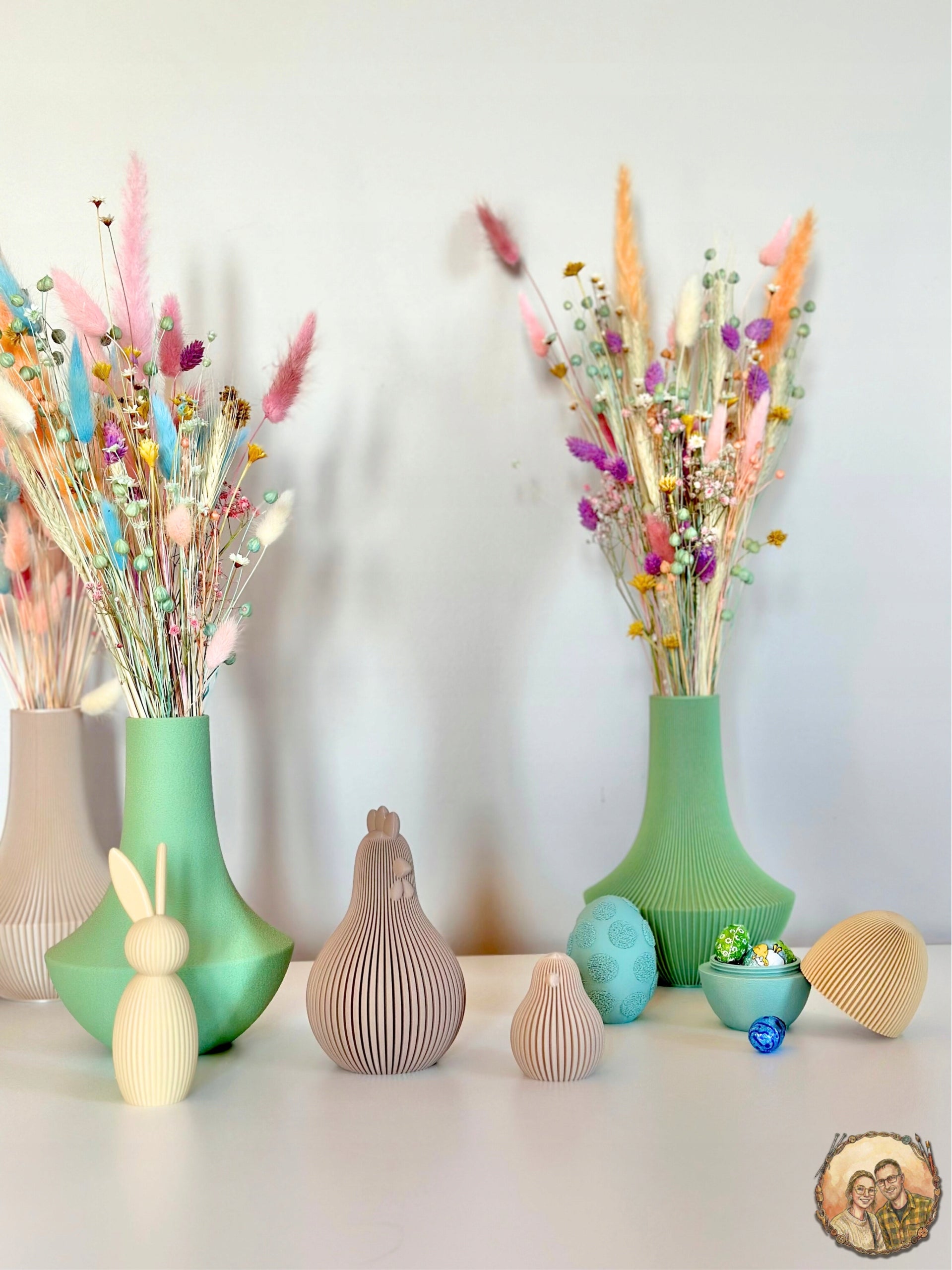 Kura Wielkanocna 13cm Duża Figurka Nowoczesna Ozdoba Prezent na Święta