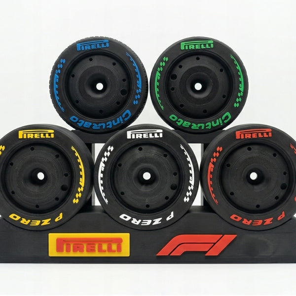 PEŁEN ZESTAW Opony koła F1 z ekspozytorem na biurko super prezent dla fana