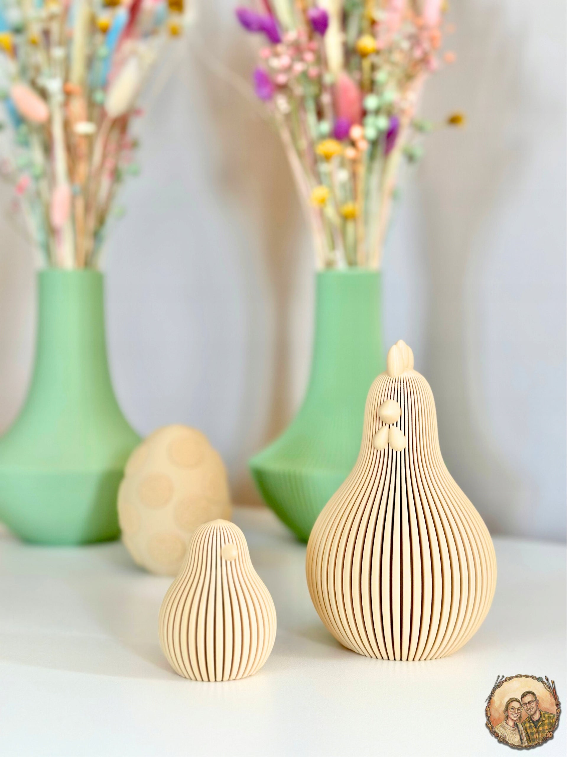 Kura Wielkanocna 13cm Duża Figurka Nowoczesna Ozdoba Prezent na Święta